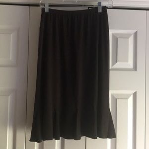 Women’s DRESSBARN brown skirt (stretchy) Sz small